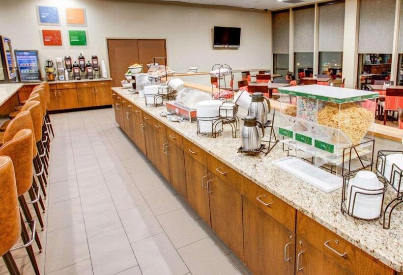 호텔 Comfort Inn Conference Center