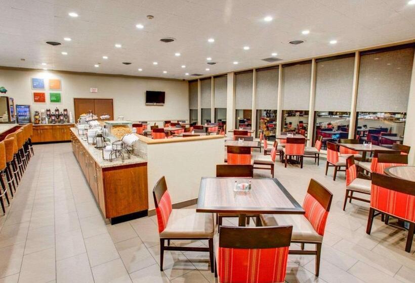 호텔 Comfort Inn Conference Center