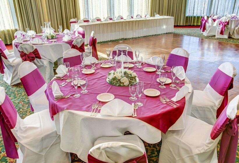 호텔 Comfort Inn Conference Center