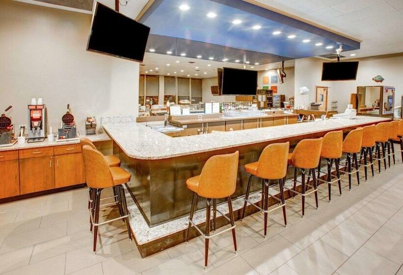 호텔 Comfort Inn Conference Center