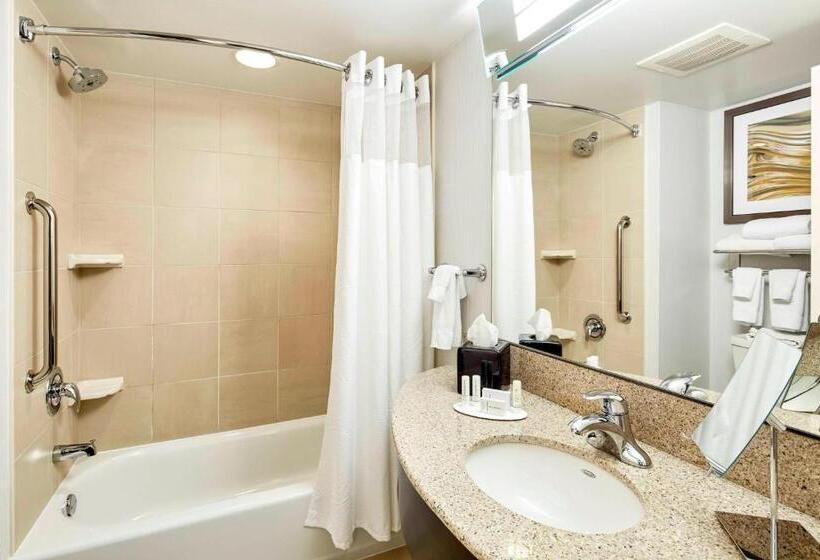 ホテル Courtyard Hamilton