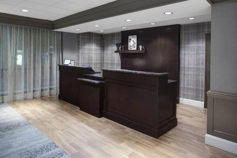 هتل Courtyard New Haven At Yale