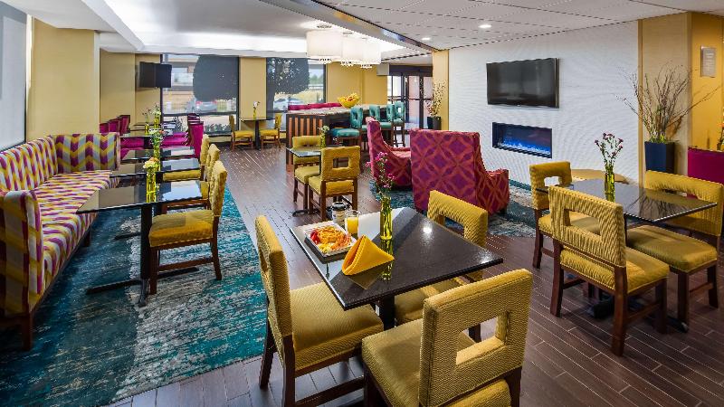 Отель Comfort Inn Dallas North Love Field Airport