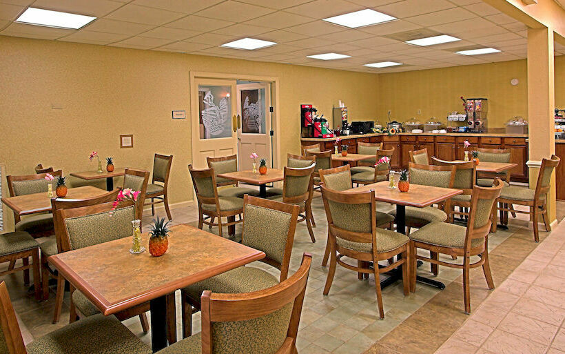 בית מלון כפרי Days Inn Blacksburg Conference Center