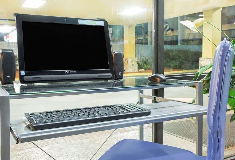 هتل Days Inn By Wyndham Attalla