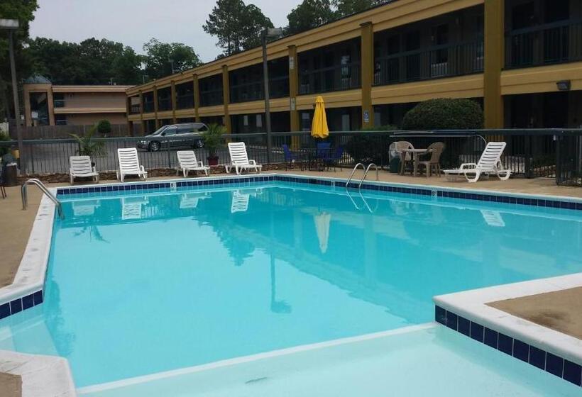 هتل Days Inn By Wyndham Attalla