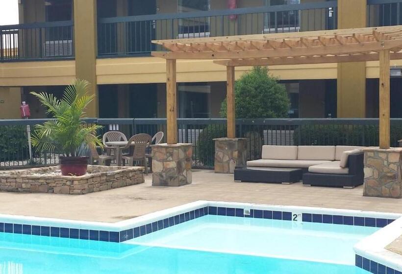 هتل Days Inn By Wyndham Attalla