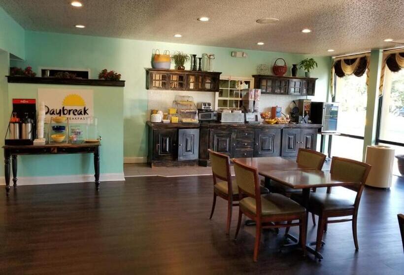 هتل Days Inn By Wyndham Attalla