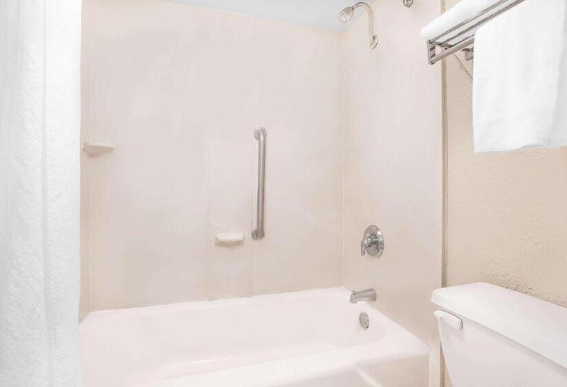 هتل Days Inn By Wyndham Attalla