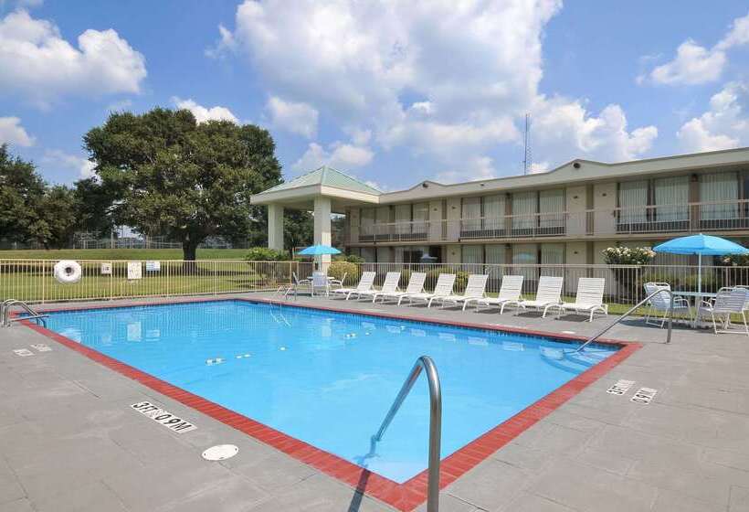 فندق Days Inn By Wyndham Forrest City