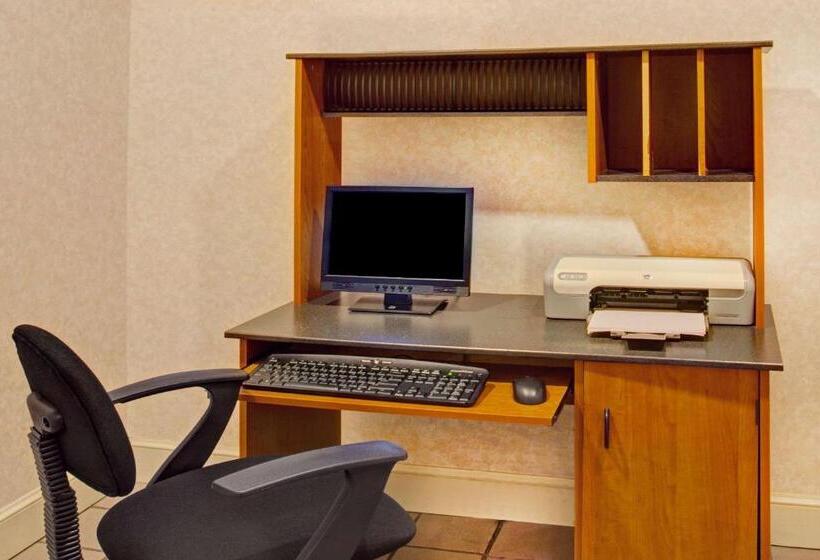 فندق Days Inn By Wyndham Forrest City