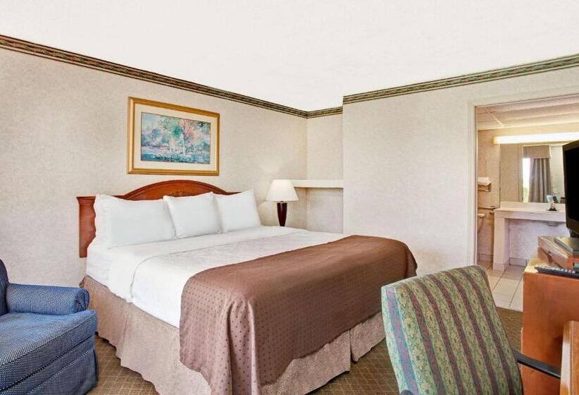 호텔 Days Inn By Wyndham Forrest City