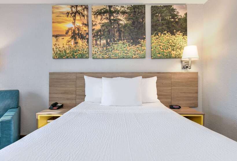 هتل Days Inn By Wyndham Greenville Ms