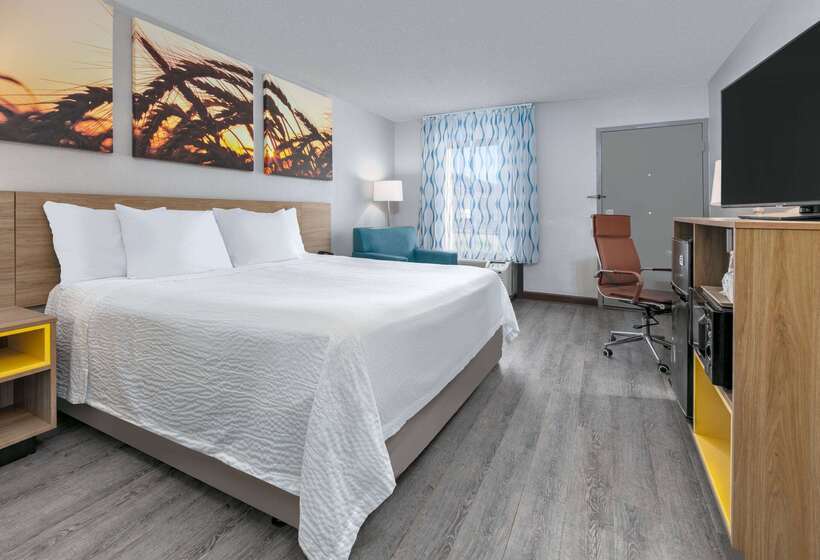 هتل Days Inn By Wyndham Greenville Ms