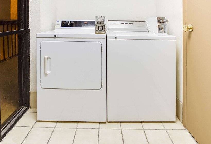 فندق Days Inn By Wyndham Greenville Ms