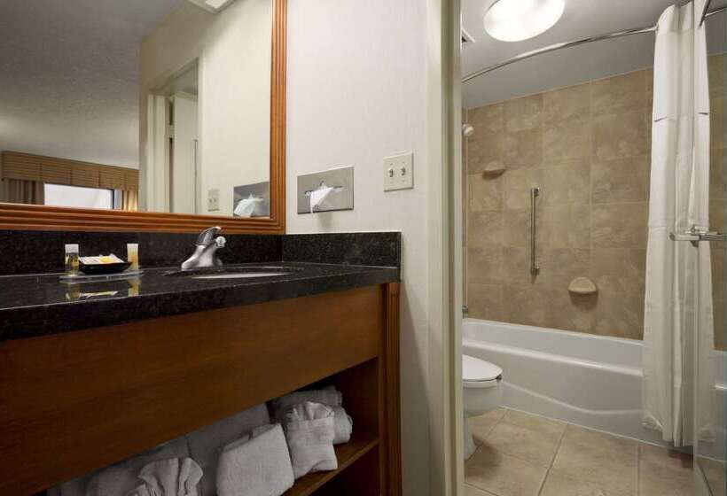 هتل Days Inn By Wyndham Las Cruces