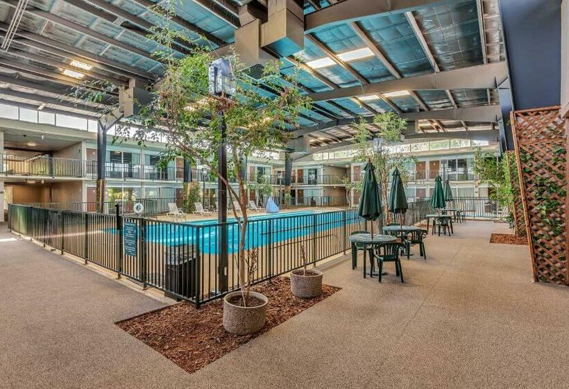 בית מלון כפרי Days Inn By Wyndham Ogden