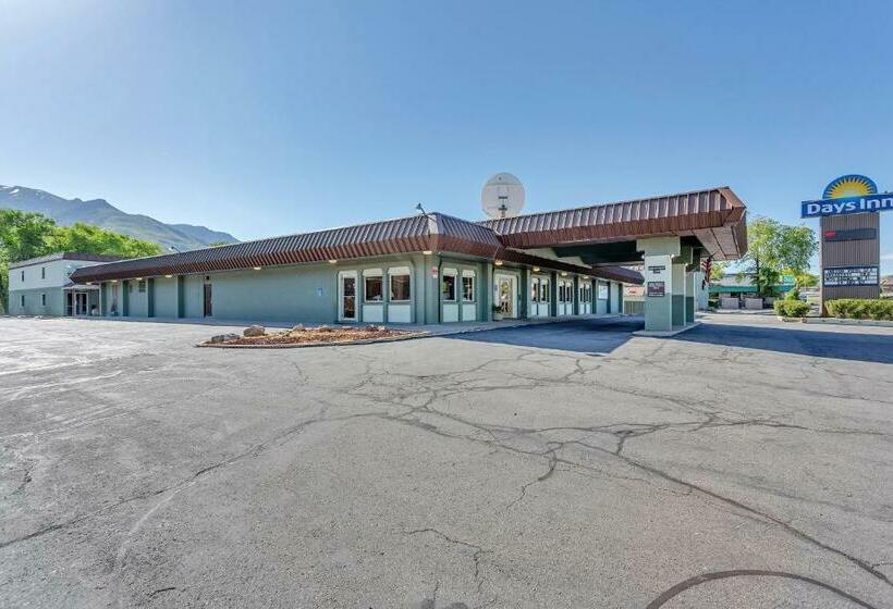 בית מלון כפרי Days Inn By Wyndham Ogden