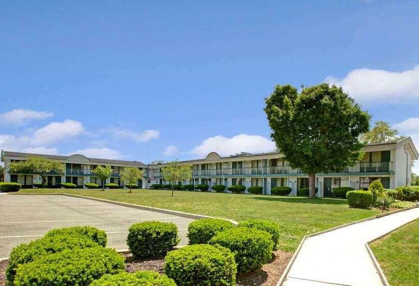 酒店 Days Inn By Wyndham Parsippany
