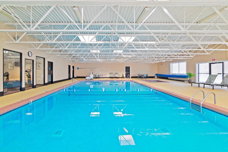 فندق Days Inn By Wyndham Plattsburgh