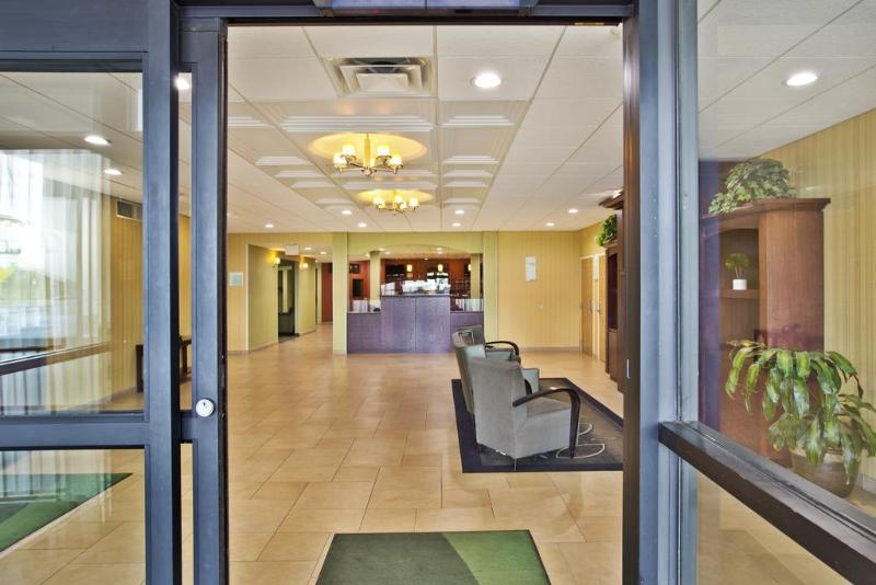 فندق Days Inn By Wyndham Plattsburgh