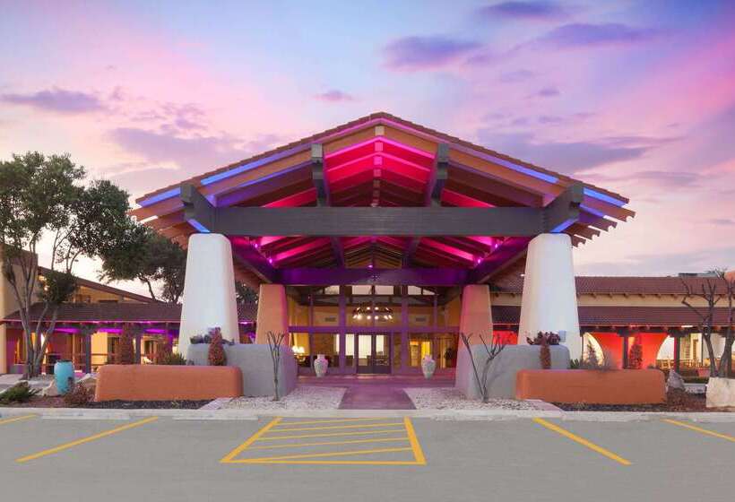 בית מלון כפרי Days Inn By Wyndham Uvalde