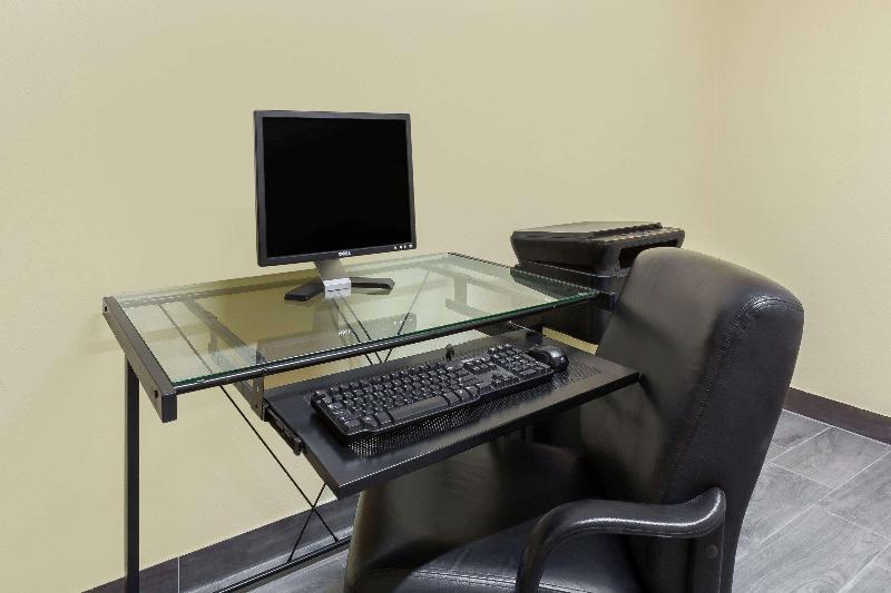 בית מלון כפרי Days Inn By Wyndham Uvalde