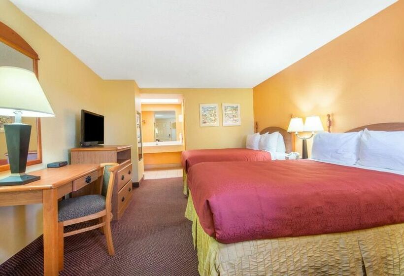 Отель Days Inn By Wyndham Opelika