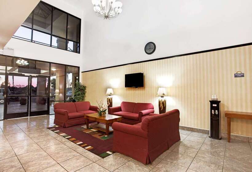 호텔 Days Inn & Suites By Wyndham Artesia