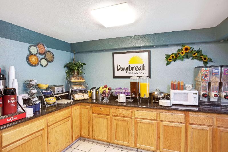 호텔 Days Inn & Suites By Wyndham Artesia