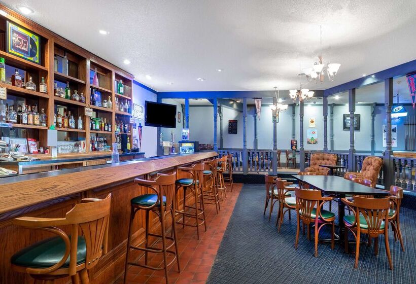 فندق Days Inn & Suites By Wyndham Clovis