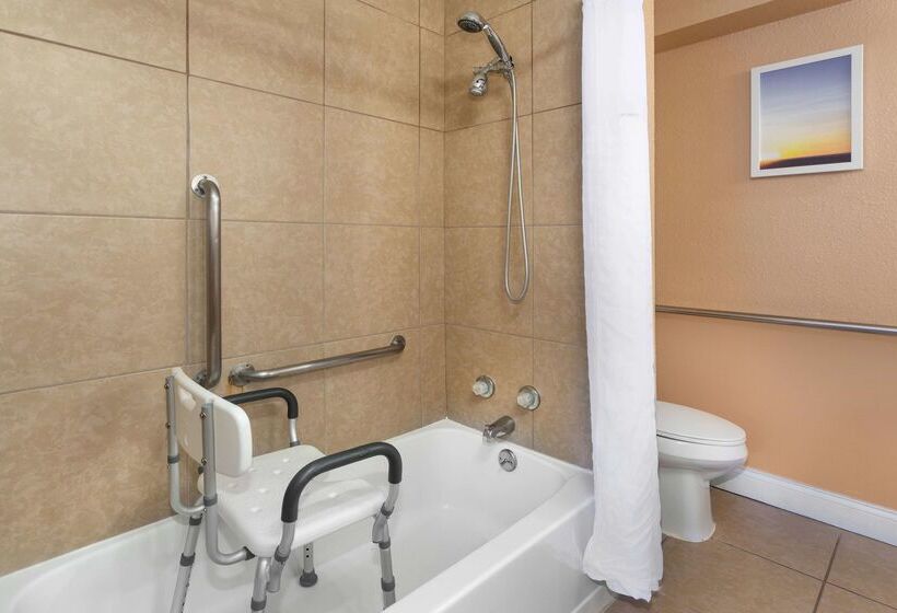 فندق Days Inn & Suites By Wyndham Clovis