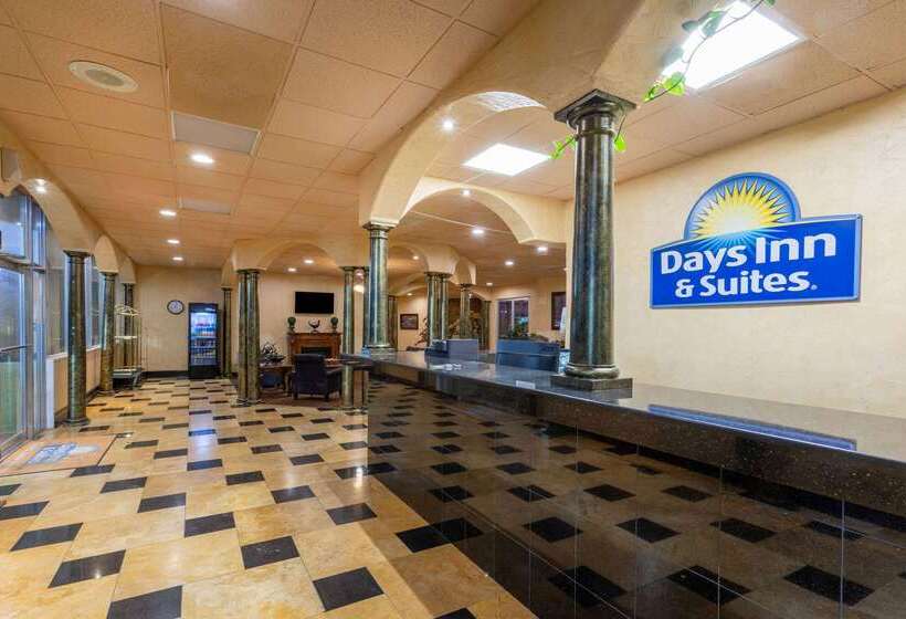 فندق Days Inn & Suites By Wyndham Clovis