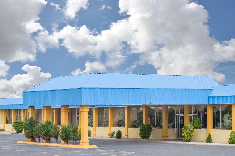 فندق Days Inn & Suites By Wyndham Clovis