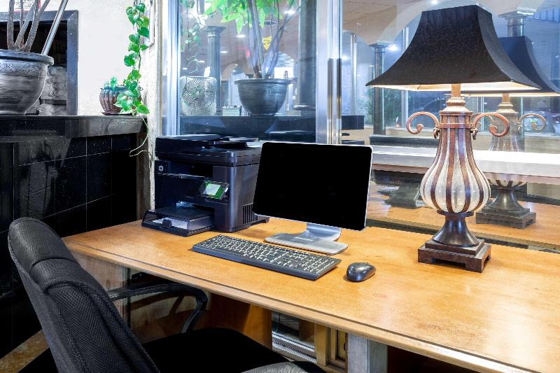 فندق Days Inn & Suites By Wyndham Clovis