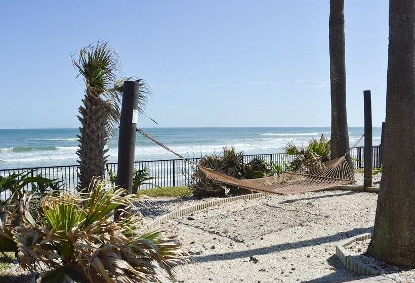 בית מלון כפרי Daytona Beach Hawaiian Inn