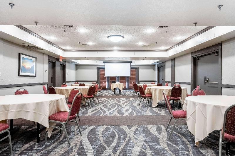 هتل Desert Garden Inn, A Trademark Collection  By Wyndham