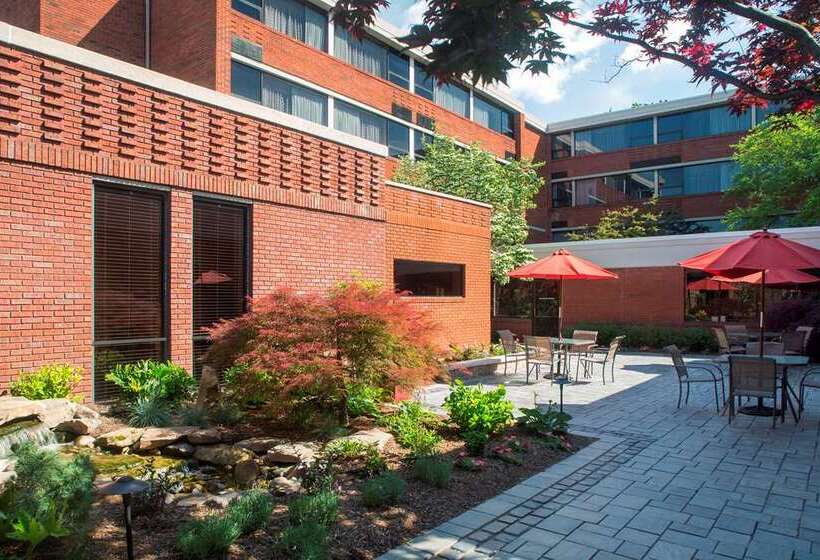 ホテル Doubletree By Hilton Akron Fairlawn