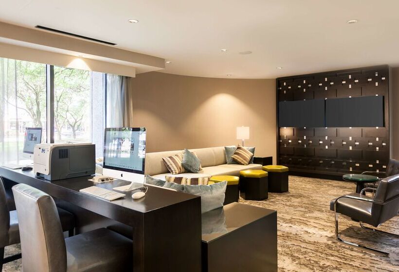 Doubletree By Hilton Hotel & Suites Houston By The Galleria