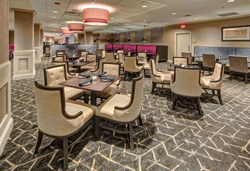 Doubletree By Hilton Hotel Decatur Riverfront