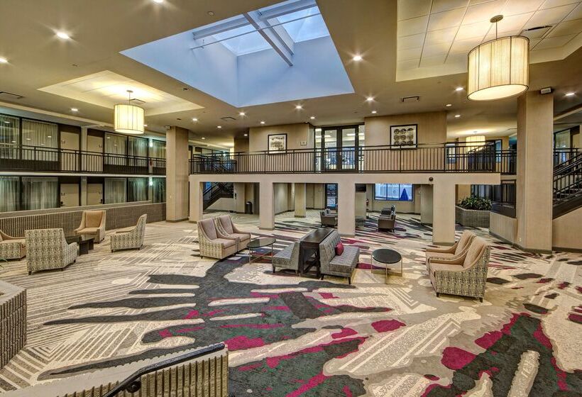 Doubletree By Hilton Hotel Decatur Riverfront