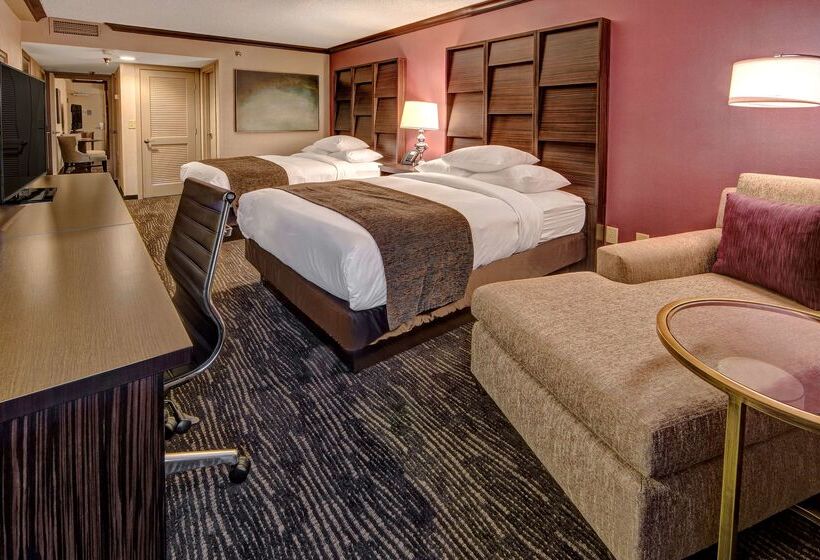 Doubletree By Hilton Hotel Decatur Riverfront