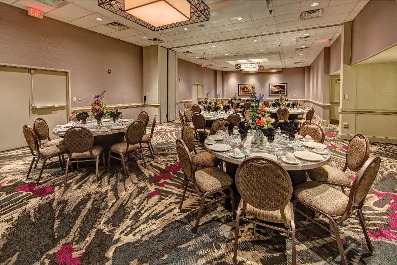 Doubletree By Hilton Hotel Decatur Riverfront