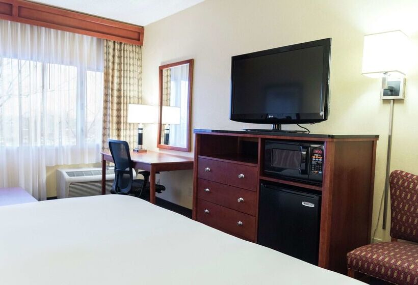 Отель Doubletree By Hilton Holland