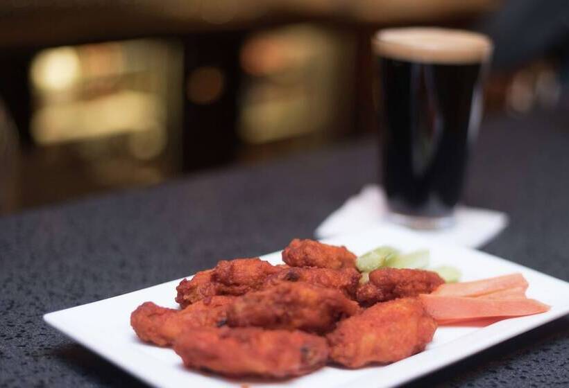 Отель Doubletree By Hilton Holland