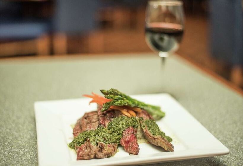 Отель Doubletree By Hilton Holland