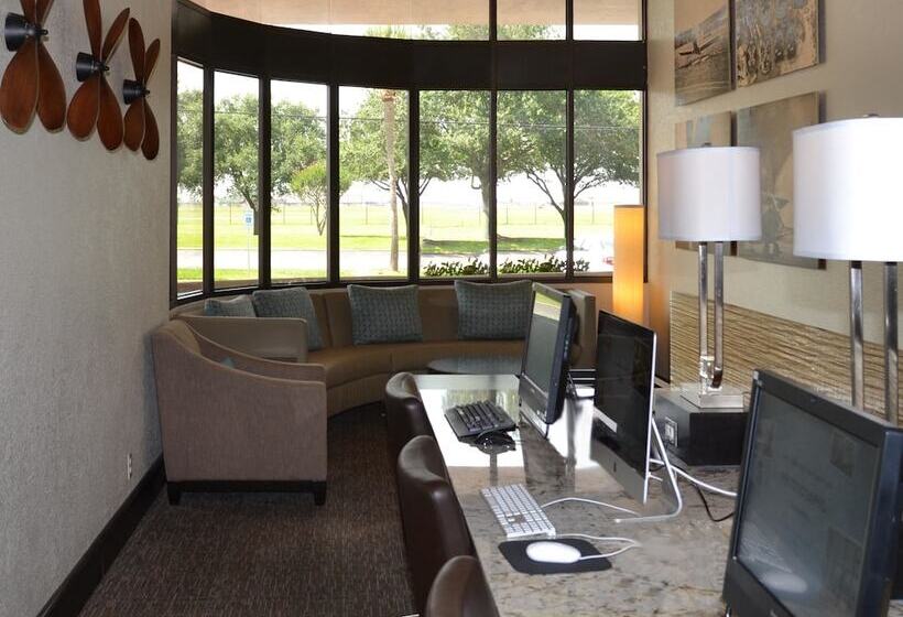 فندق Doubletree By Hilton Houston Hobby Airport