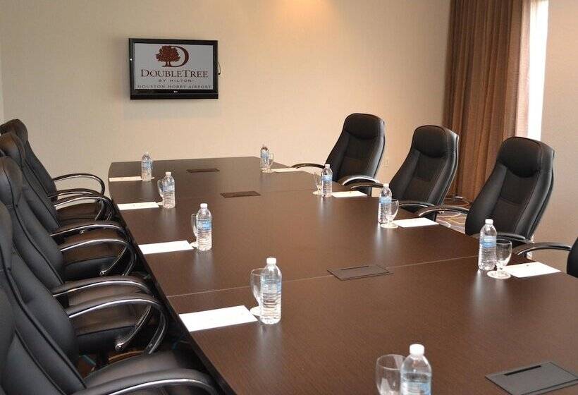 فندق Doubletree By Hilton Houston Hobby Airport