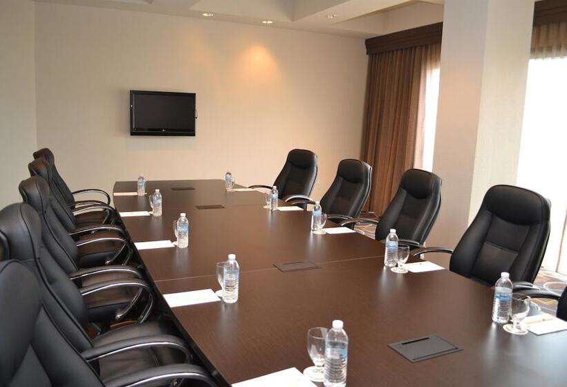 هتل Doubletree By Hilton Houston Hobby Airport