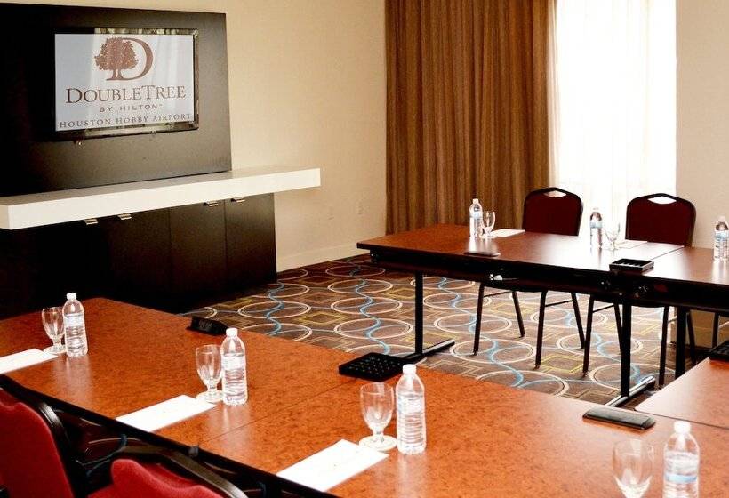 فندق Doubletree By Hilton Houston Hobby Airport